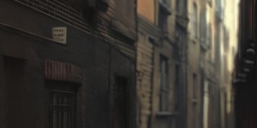 物业不让楼上充电违法吗？